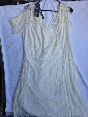 Ever-Pretty Cream Lace V-Neck Dress 4X